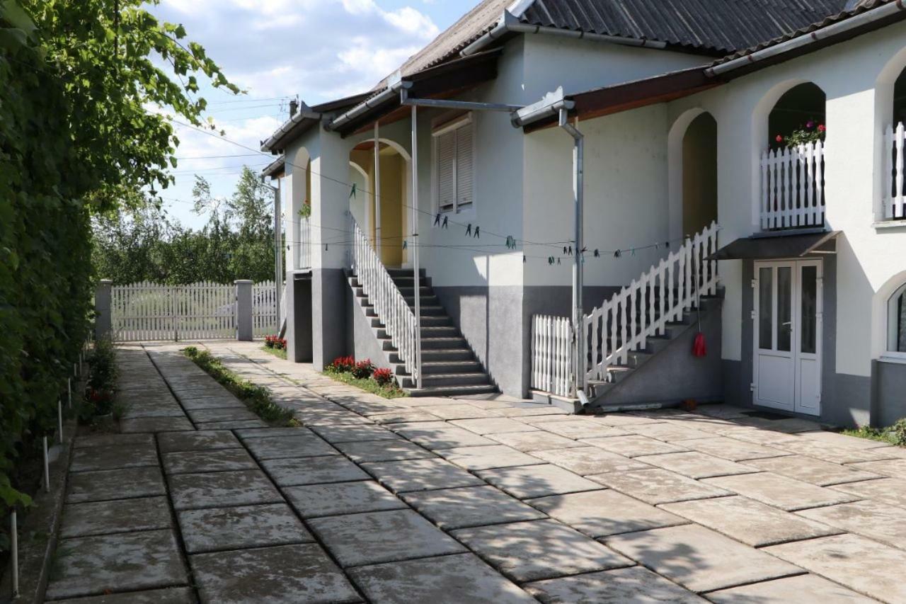 Садиба Анна - Термальні Води Косино Zapson Esterno foto